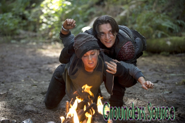 The 100 HQ Episode Stills 01x02 Earth Skills Season One
