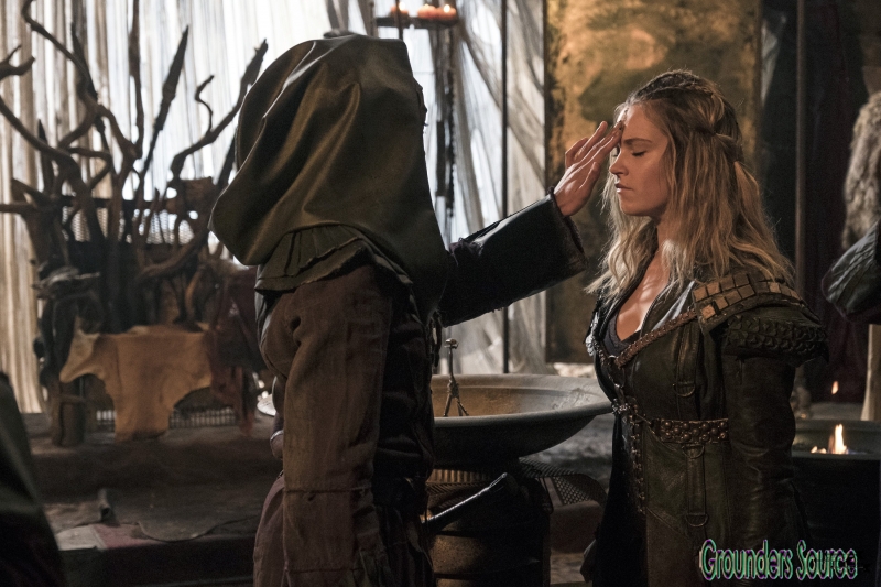 HQ Season Four Episode Promo Stills 04X09 DNR HQ
