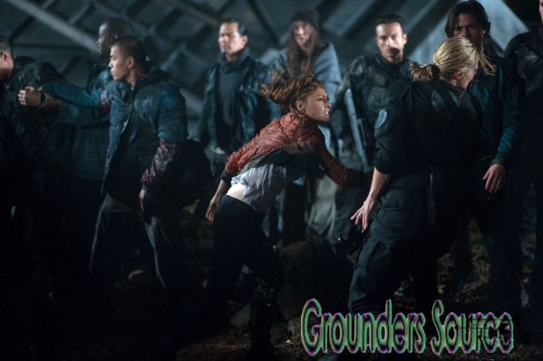 The 100 HQ Stills Season Two Episode 02x08 Spacewalker
