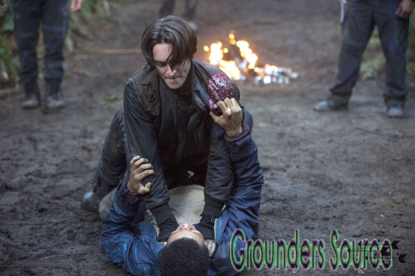 Promotional Stills 01x02 Earth Skills Season One HQ
