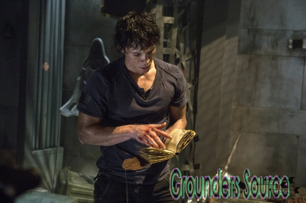 The 100 Season One Episode 01x07 Contents Under Pressure Promo Stills

