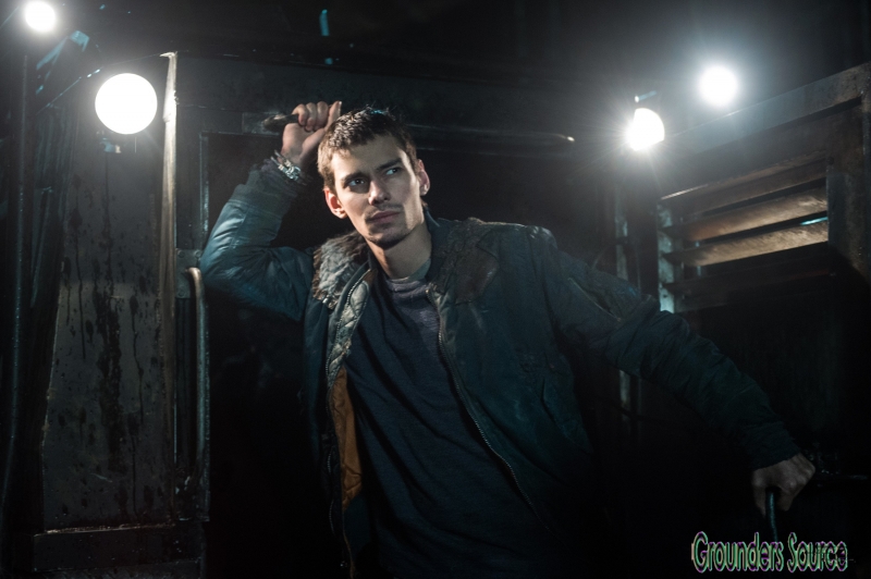 The 100 Season Three HQ Stills Episode 03x11 Nevermore
