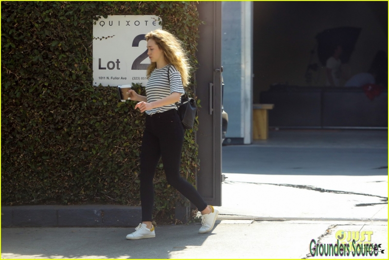 June 26th 2016 Alycia Debnam-Carey On Set Photoshoot -2
