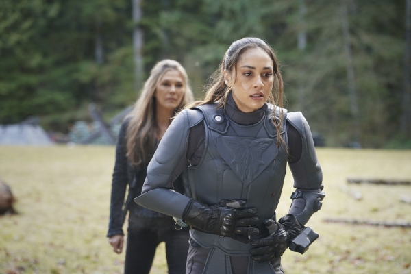 Season 7 The 100 Promotional Stills 7x16 The Last War
