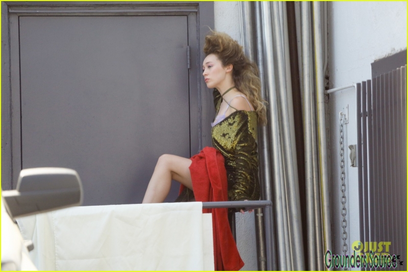 On Set Alycia Debnam-Carey Photoshoot June 26th 2016 -2
