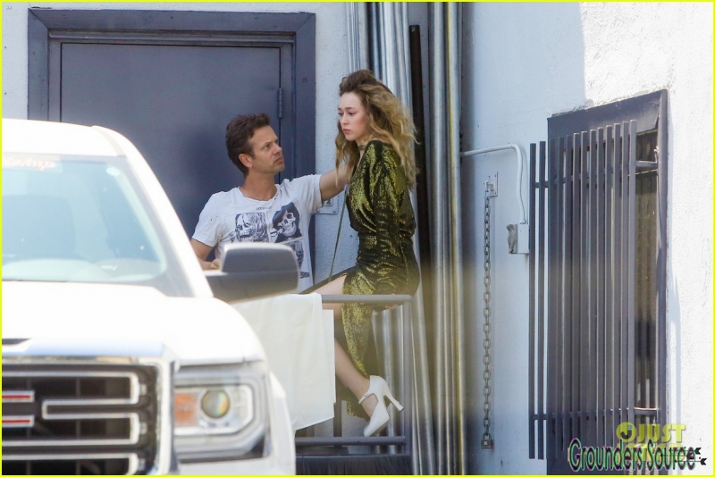 On Set June 26th 2016 Alycia Debnam-Carey Photoshoot -1
