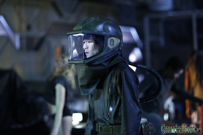 The 100 HQ Episode Promo Stills 04x11 The Other Side HQ Season Four Promotional Stills
