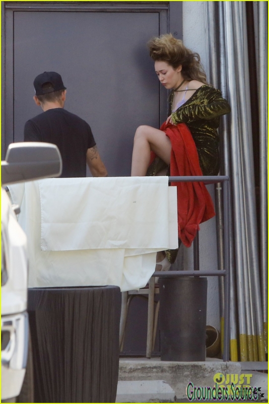 Alycia Debnam-Carey Photoshoot June 26th 2016 On Set -1
