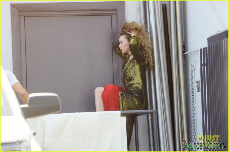 Photoshoot On Set Alycia Debnam-Carey June 26th 2016 -1
