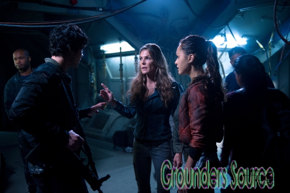 The 100 HQ Promotional Stills Season Two Episode 02x08 Spacewalker
