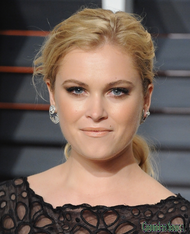 Eliza Taylor Attends Oscars Vanity Fair After Party February 22nd 2015
