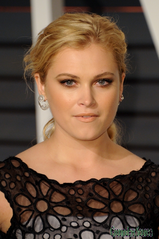 Eliza Taylor At The February 22nd 2015 Oscars Vanity Fair After Party
