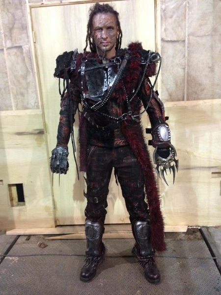 The 100 Wardrobe-2
