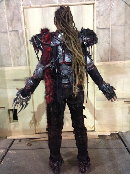 Wardrobe The 100-1
