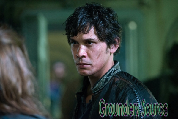 Episode 02x08 Spacewalker The 100 Season Two HQ Promo Stills
