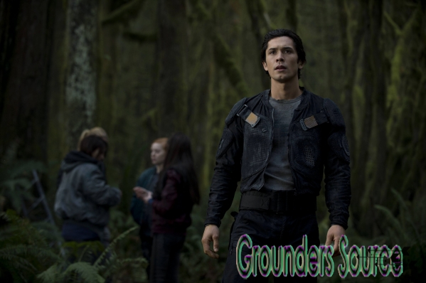 HQ Episode Promo Stills Season One The 100 Promotional Stills Pilot 01x01
