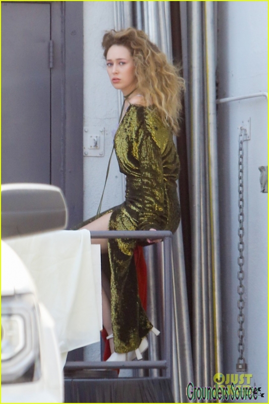 On Set Alycia Debnam-Carey June 26th 2016 Photoshoot -3
