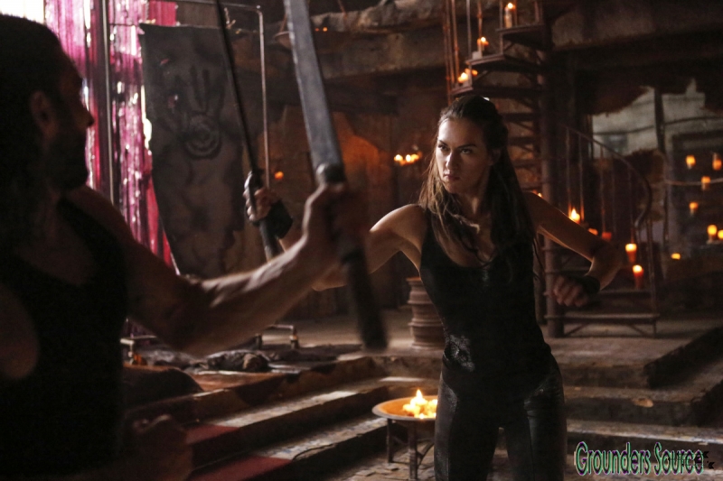 Season Four Episode Stills 04x02 Heavy Lies The Crown HQ Promo
