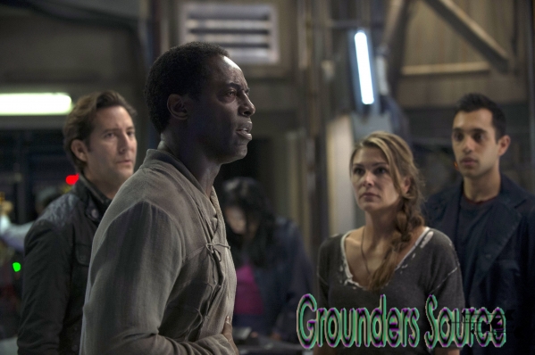 Season One HQ Promo 01x02 Earth Skills Stills
