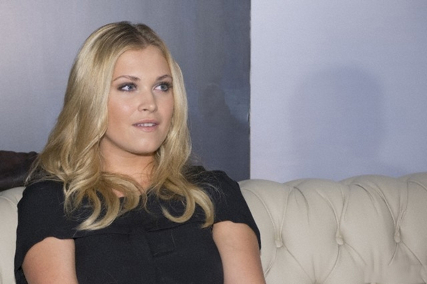 Eliza Taylor Thomas McDonell Attend Madrid Calle 13 Premier June 9th 2014
