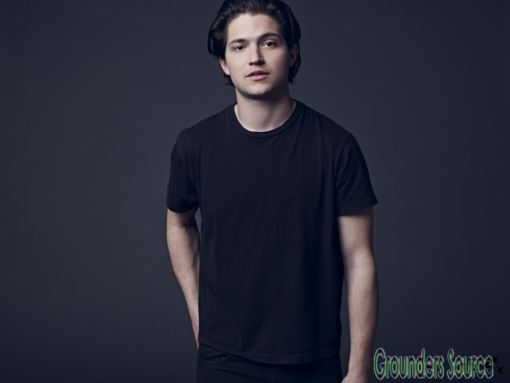 2014 Social Media Promotion The 100
