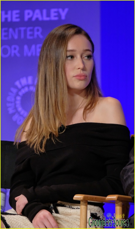 Events March 19th 2016 Alycia Debnam-Carey Attends Paleyfest 2016
