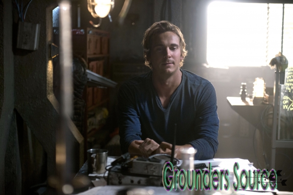 The 100 Episode Promo 02x14 Body Of Lies Season Two
