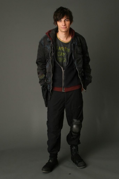 Wardrobe The 100-28
