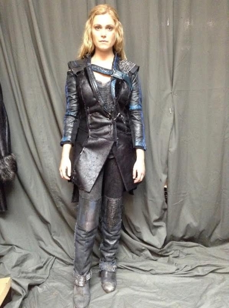 The 100 Behind the Scenes-121
