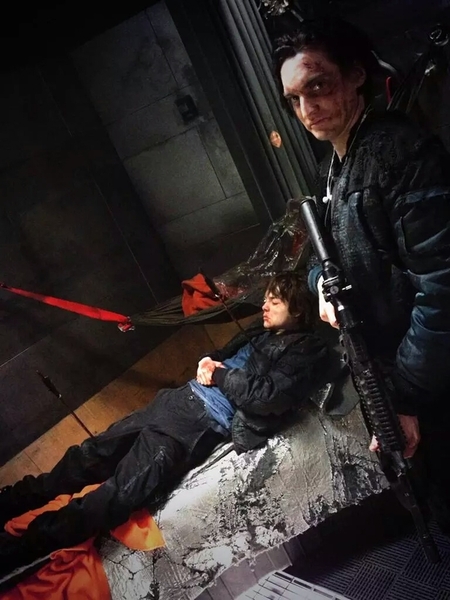 The 100 Behind the Scenes-79
