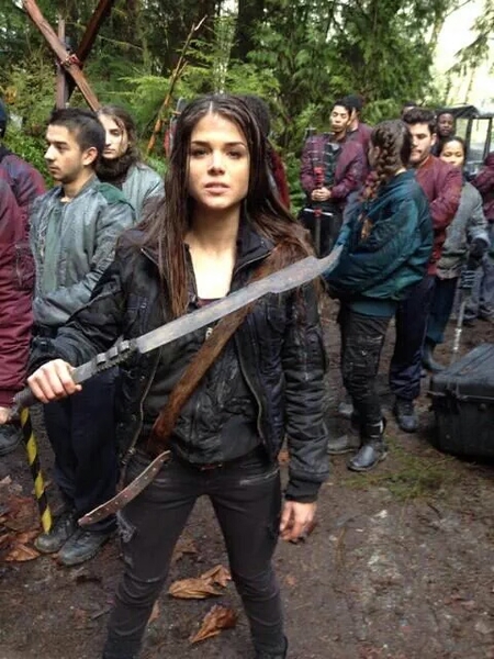 The 100 Behind the Scenes-77
