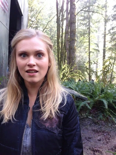 The 100 Behind the Scenes-73
