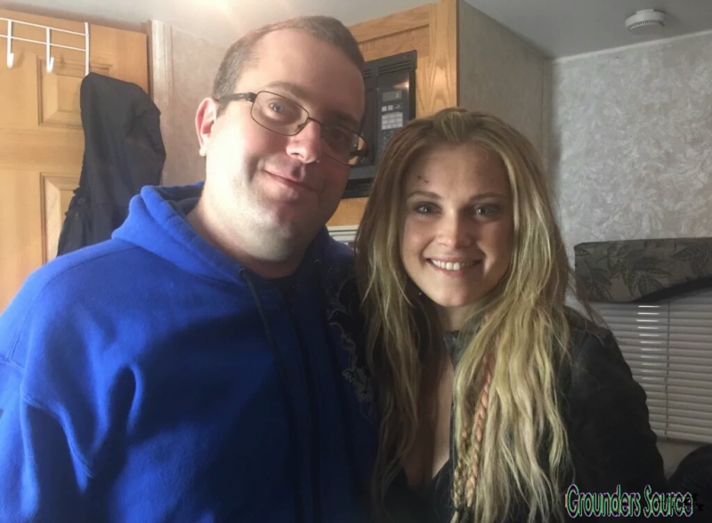 The 100 Season Three Behind the Scenes-222
