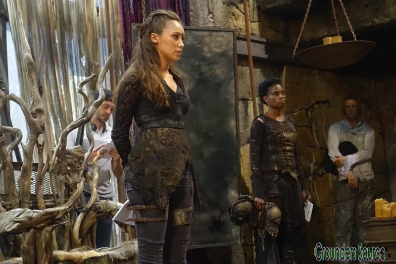 The 100 Season Three Behind the Scenes-164
