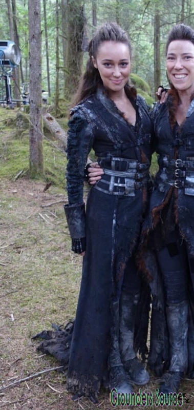 The 100 Season Three Behind the Scenes-154
