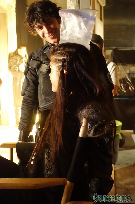 The 100 Season Three Behind the Scenes-141
