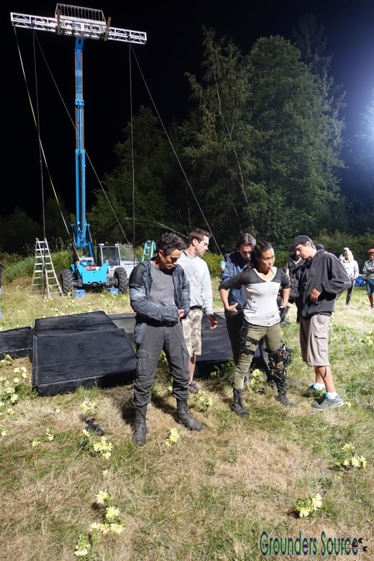 The 100 Season Three Behind the Scenes-136
