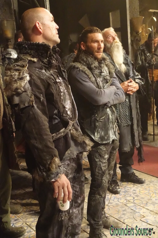 The 100 Season Three Behind the Scenes-93
