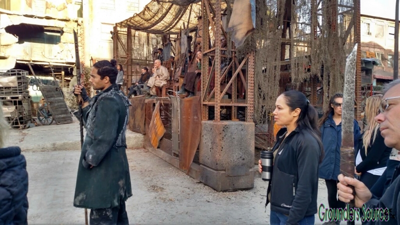 The 100 Season Three Behind the Scenes-61
