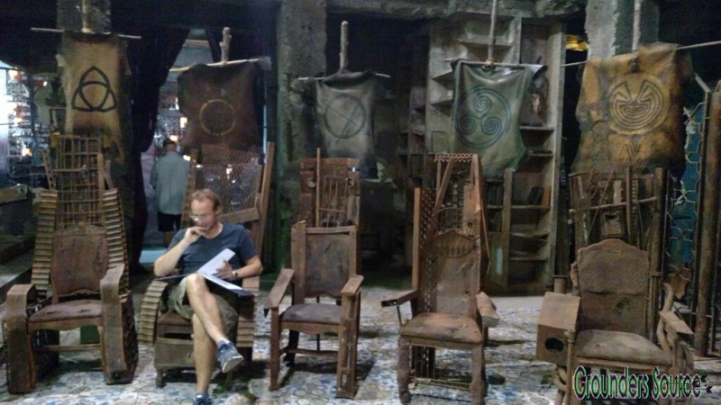 The 100 Season Three Behind the Scenes-59
