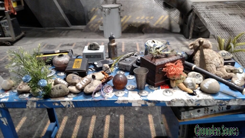The 100 Season Three Behind the Scenes-48
