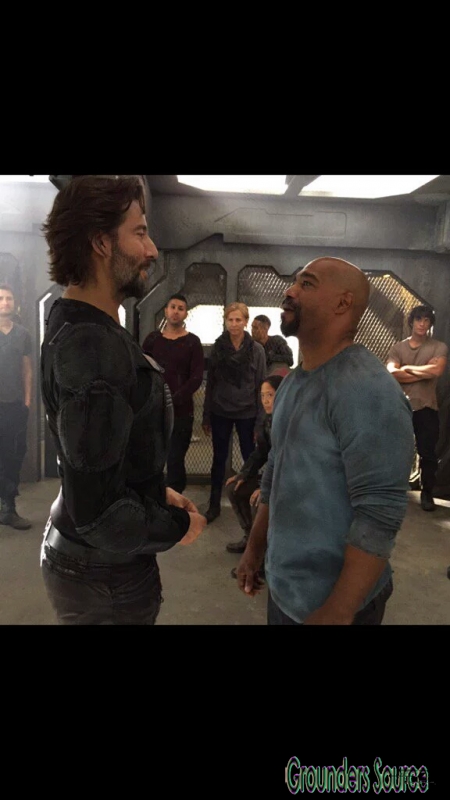 The 100 Season Three Behind the Scenes-43
