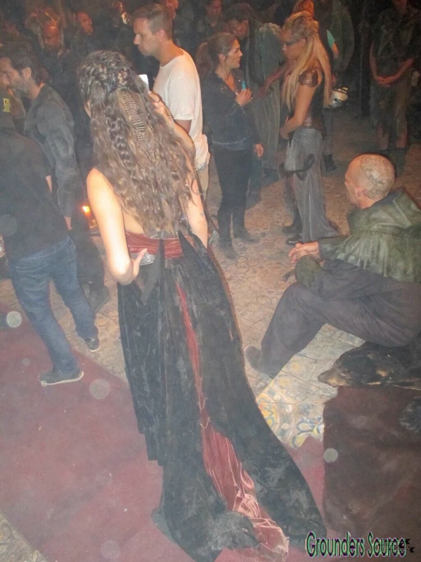 The 100 Season Three Behind the Scenes-38
