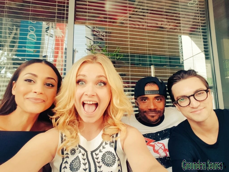 Twitter Social Media Eliza Taylor
