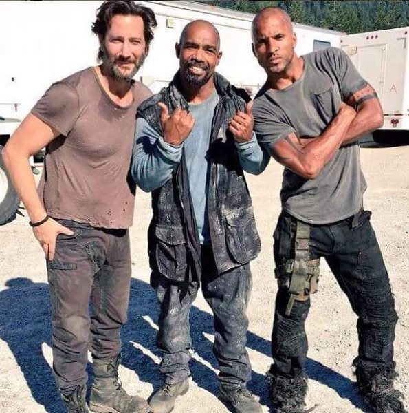 The 100 Behind the Scenes-81
