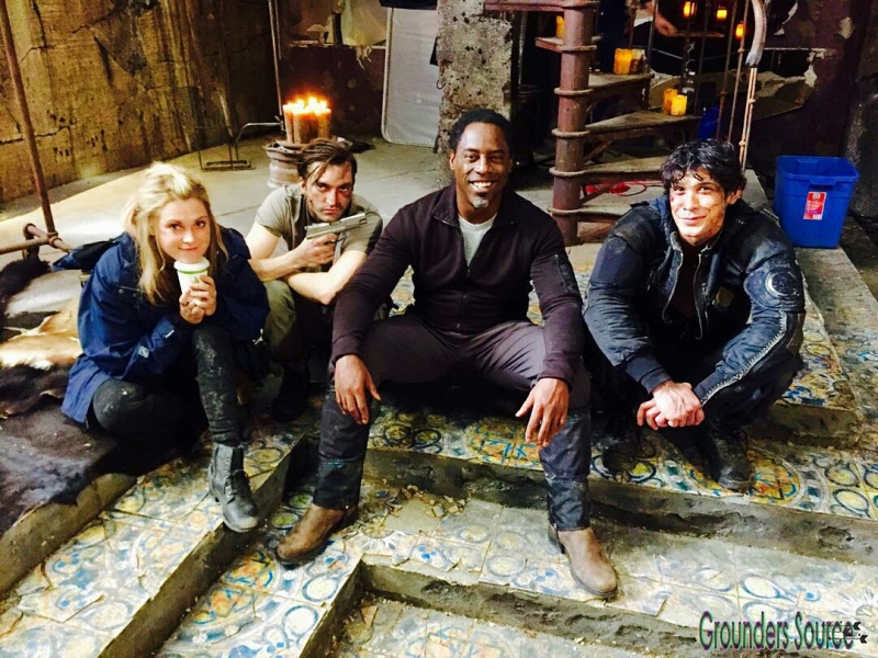 The 100 Season Three Behind the Scenes-210
