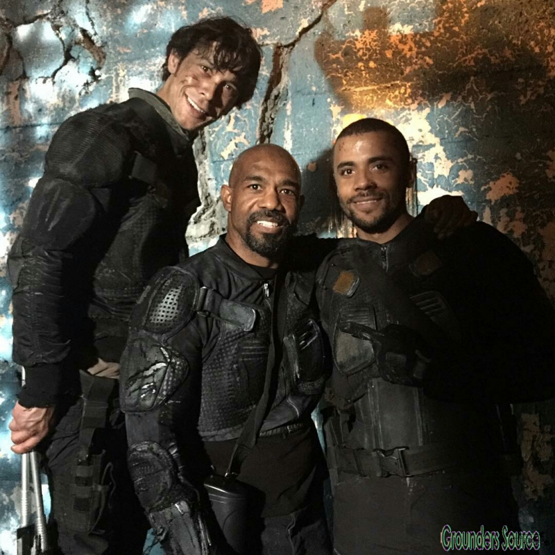 The 100 Season Three Behind the Scenes-3
