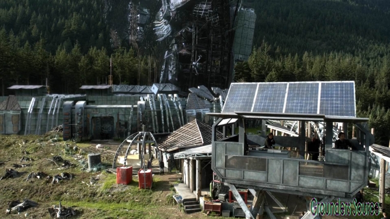 The 100 Season Three Episode Eight Terms and Conditions-2988
