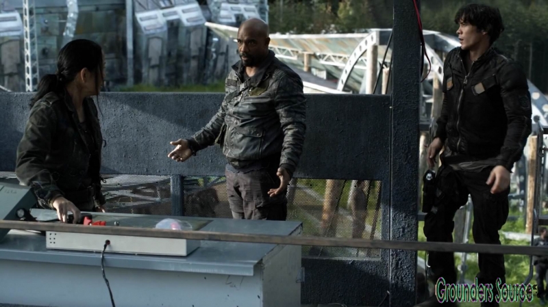 The 100 Season Three Episode Eight Terms and Conditions-2982
