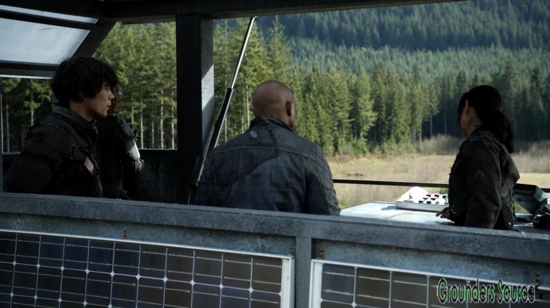 The 100 Season Three Episode Eight Terms and Conditions-2967
